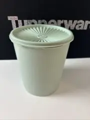 Tupperware Servalier Canister 2.7L / 11.5 Cup Sage Green