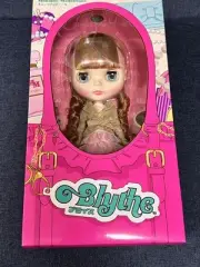 Monique Manifeek Neo Blythe