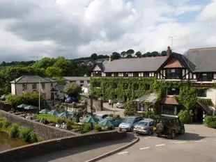 埃克斯穆白馬飯店Exmoor White Horse Inn