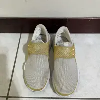 在飛比找蝦皮購物優惠-二手女生nike sock dart 白鞋24cm