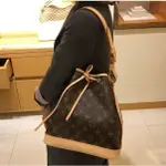 二手正品 LOUIS VUITTON LV M40818 PETIT NOE NM 經典花紋水桶包