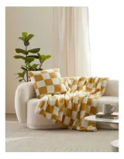 [Dreamaker] Checkered Plush Throw Blanket in Chai/Cream