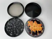 WAX HONEY - LARGE GRINDER QUALITY TOOL 4 PARTS CRUSHER WITH ROLLING TRAY.