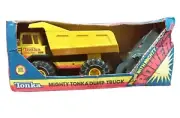 VINTAGE IN BOX NEVER USED Tonka Mighty Dump Truck Motorized 1988