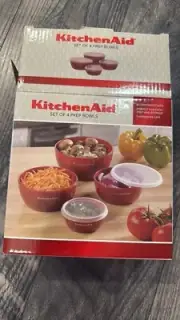 Kitchenaid set of 4 prep bowls with Lids nesting Red color new