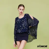 在飛比找momo購物網優惠-【HONOR 山形屋】雪紡露肩飛鼠袖落葉拼接短洋裝