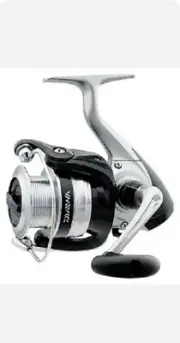 Daiwa Strikeforce 1000-B*(2 REELS)* Fishing Reels NEW + Extra J-BRAID 6lb 300yd