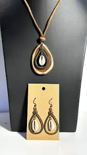 Boho Cowrie Shell necklace & earrings on leather strap W/fish hook closure RS5/5