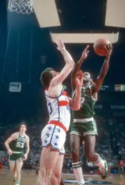 Nate Archibald of the Boston Celtics Basketball 1980 Photo 12