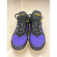 在飛比找蝦皮購物優惠-（二手正品）籃球鞋Nike LeBron James us8