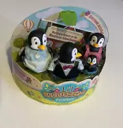 NEW Lil Woodzeez Famileez Toddlewaddle Penguin Family Set With Story Book
