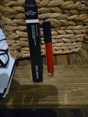 Mary Kay Unlimited Lip Gloss ~ Iconic Red ~ New In box 0.13 Oz #153475