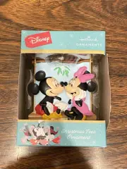 Hallmark Disney Mickey Mouse & Minnie Mouse Mistletoe Christmas Ornament New
