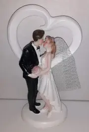 Wedding Cake Topper Figurine Bride Groom Romantic Marriage Gift Topper Resin 5"