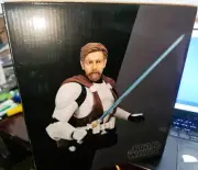NIB.. Obi-Wan Kenobi in Clone Trooper Armor Mini Bust STAR WARS 146/5000. NIB