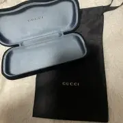 GUCCI BLACK VELVET SUNGLASSES CASE W/CLOTH AND BLACK SILK DRAWSTRING BAG