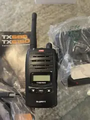 GME uhf radio handheld 5w With Accessories