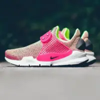 在飛比找蝦皮購物優惠-@SIX@NIKE WMNS SOCK DART SE 彩虹