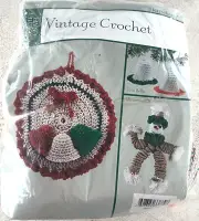 Herrschners Vintage Crochet Craft KIT Twin Bells Christmas Elf