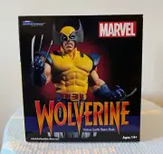 Marvel - X-Men - Wolverine (Comic Yellow Suit) Mini Bust Statue Brand New