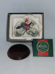 Galloping Into Christmas Hallmark Ltd Ed Club Tin Ornament W/ Wood Base #QXC4779