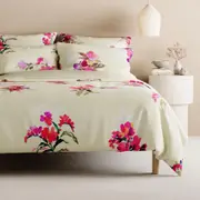 Sheridan Florettica Quilt Cover Set in Radish Size: King Cotton