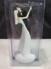 Lillian Rose BRIDE AND GROOM Resin Wedding CAKE TOPPER Dancing Figurine