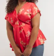 SIMPLY BE LADIES RED FLORAL TWIST FRONT SATIN BLOUSE NEW (ref 158) SALE