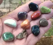10 x ASSORTED TUMBLE STONES AMETHYST BRONZITE EPIDOTE etc15mm - 20mm BAG ID CARD
