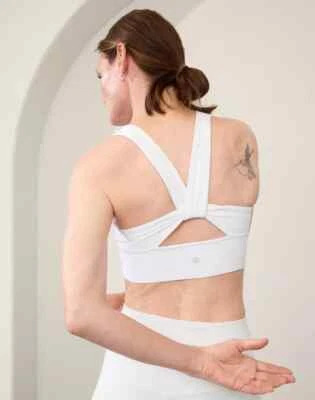 Athleta XS Warrior Twist Longline Bra A-C White Sports Bra Top Workout NWT