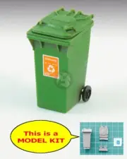 Royal Model 1/35 Plastic 240L Garbage Trash Wheelie Bin w/Decal (30x21x17mm) 809