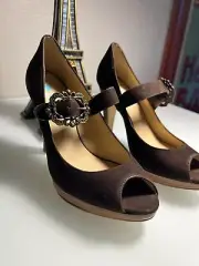 DANI BLACK SHOES Hi In step Pumps 4", Size 6.5 M Insole 8 3/4" Westie Chocolate