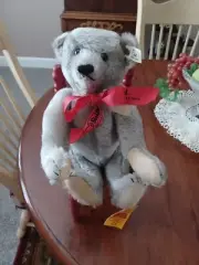 Steiff Bear FIRST ANNUAL TEDDY BEAR CLASSIC 1992 Disneyland Knopf