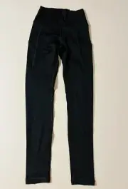 OFFLINE BY AERIE Hugger Hi-Rise Pocket Black Leggings SIZE SMALL NWT
