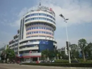 錦江之星金華浦江縣汽運中心酒店JinJiang Inn Pujiang Jiangbin East Road