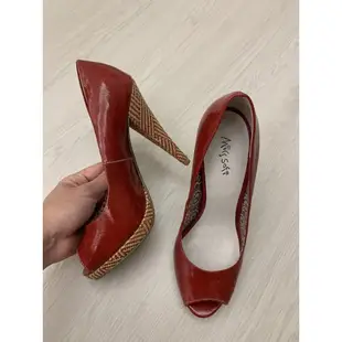 Miss Sofi 紅色編織裝飾高跟鞋