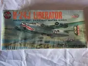VINTAGE RARE AIRFIX B-24J LIBERATOR KIT 5006 1/72 MODEL KIT SHIRK WRAP