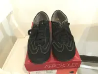 在飛比找Yahoo!奇摩拍賣優惠-專櫃AEROSOLES 絕版品 黑色麂皮綁帶休閒鞋 球鞋 2