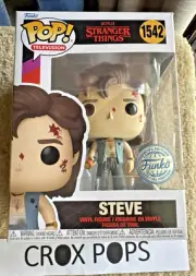 Battle Damaged STEVE Stranger Things FE 1542 Funko Pop Vinyl New in Mint Box+P/P