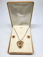 VINTAGE STYLES BY SMART NECKLACE HEART AND MATCHING EARRING COSTUME JEWELRY HGE