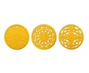 P14 3PCS Yellow Hollow Classic Flower Insulation Pad Dining Table High Temperature and Anti-scald Bowl Mat Washable Placemats