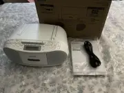 SONY CFD-S 70 CD Boombox with Recorder FM AM Wide-FM White CD radio-cassette