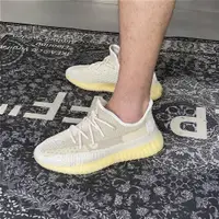 在飛比找蝦皮購物優惠-精品二手 adidas Yeezy Boost 350 V2