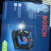 Bosch GLL100-42GL 3.7V Green-Beam Self-Leveling Cross-Line Laser New