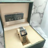 在飛比找PopChill優惠-[二手] GUCCI G-Frame正方形 粉紅色女錶 石英