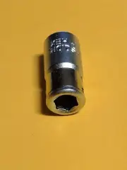 Stanley-ABW 1/4" drive Socket Adaptor holding screwdriver bit 1/4" Hex shank bit