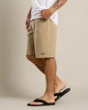 [Oakley] Oakley Men's Baseline 21" Hybrid WalkShorts in Rye Brown Size 34 34 Rye Brown