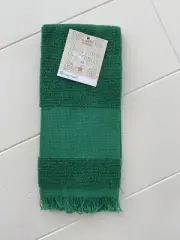 Charles Craft GREEN Cross Stitch 14 Count Border Fingertip Towel Vintage NWT