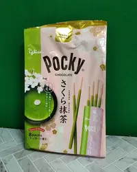在飛比找Yahoo!奇摩拍賣優惠-日本 固力果Pocky櫻花抹茶 可可風味棒~限定款 Glic