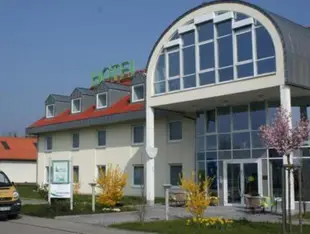 Hotel SunParc - SHUTTLE zum Europa-Park Rust 4km & Rulantica 2km